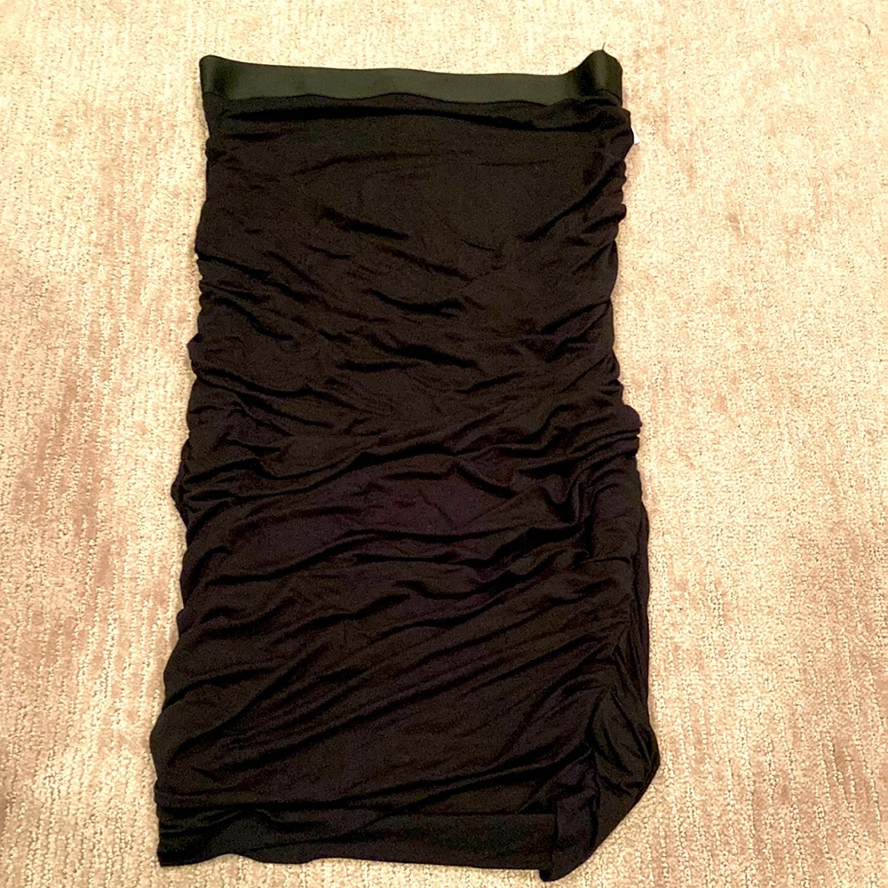 Bailey 44 black ruched skirt, Sz M, NWOT